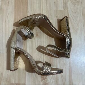 Mix No. 6 Women’s Size 6.5 Heels Gold Strappy Snakeskin